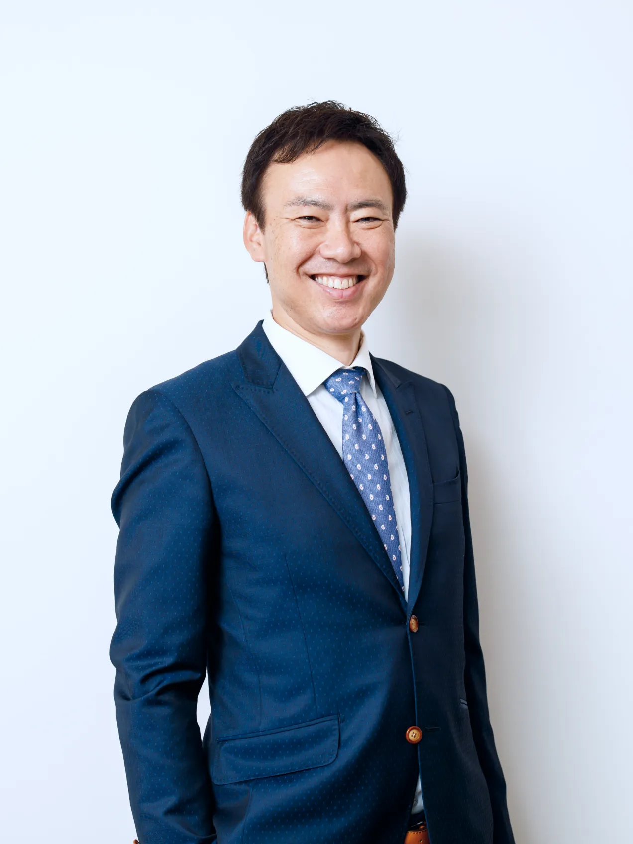 越川一徳 プロフィール